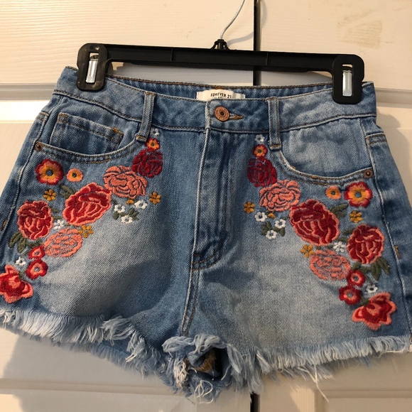 Floral Embroidered Jean Shorts - Picture 1 of 2